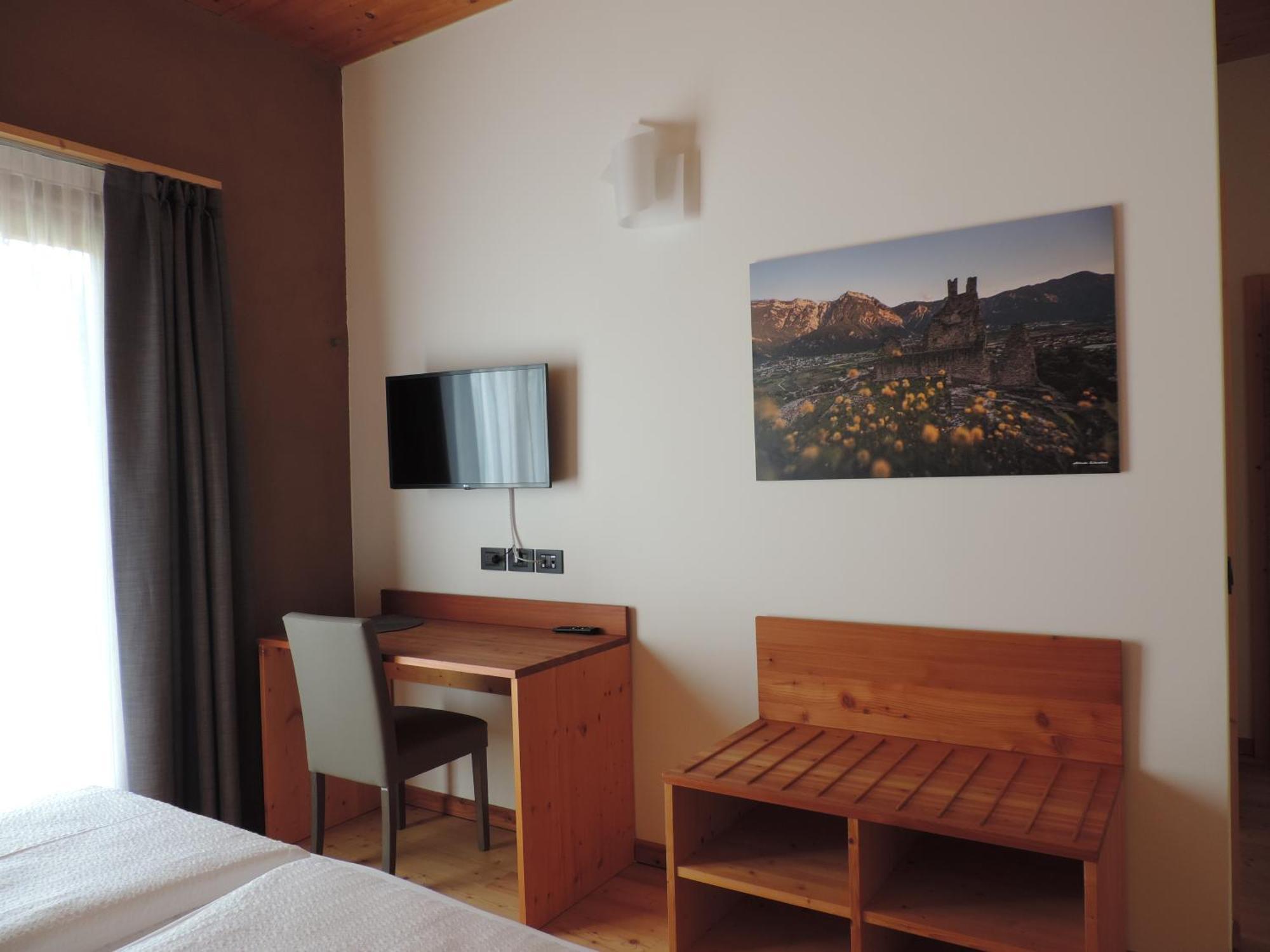 Garni Tuttotondo Hotel Levico Terme Room photo