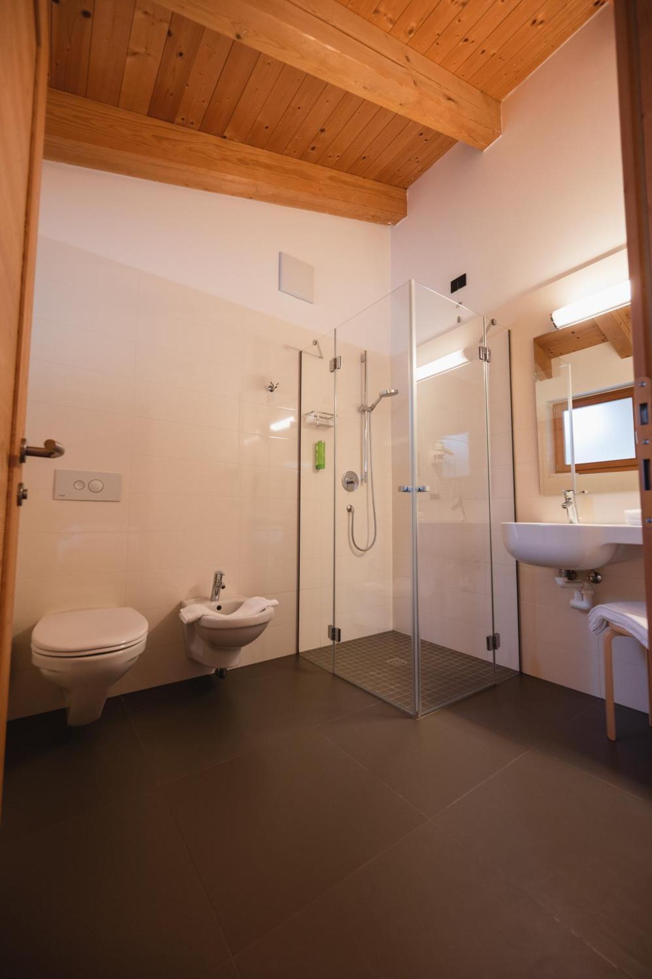 Garni Tuttotondo Hotel Levico Terme Room photo