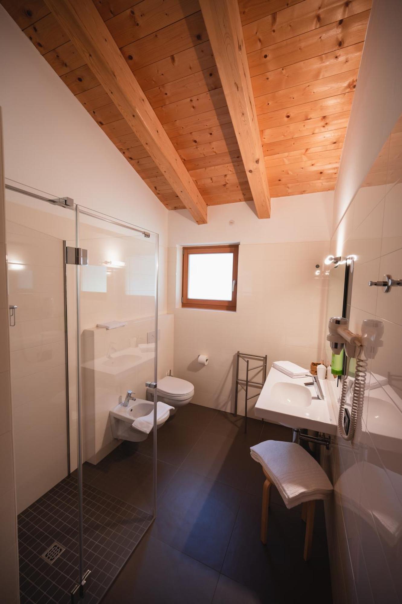 Garni Tuttotondo Hotel Levico Terme Room photo